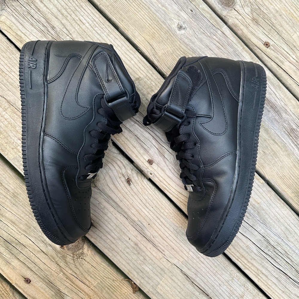 Nike Air Force 1 Mid 07- men’s 10.5